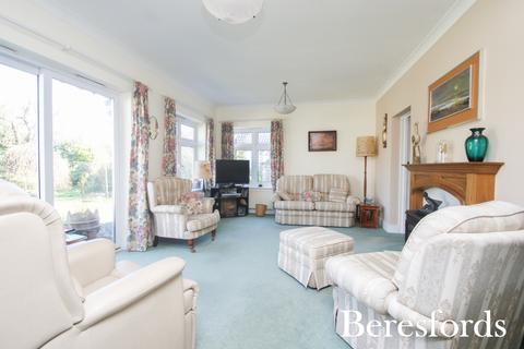 30 Front Lane, Upminster, RM14 3YD