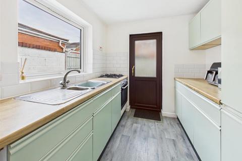 18 Swan Road, Gloucester, GL1 3BJ