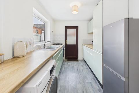 18 Swan Road, Gloucester, GL1 3BJ