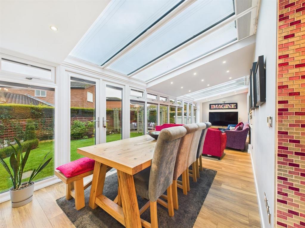 Sunroom 3.jpg