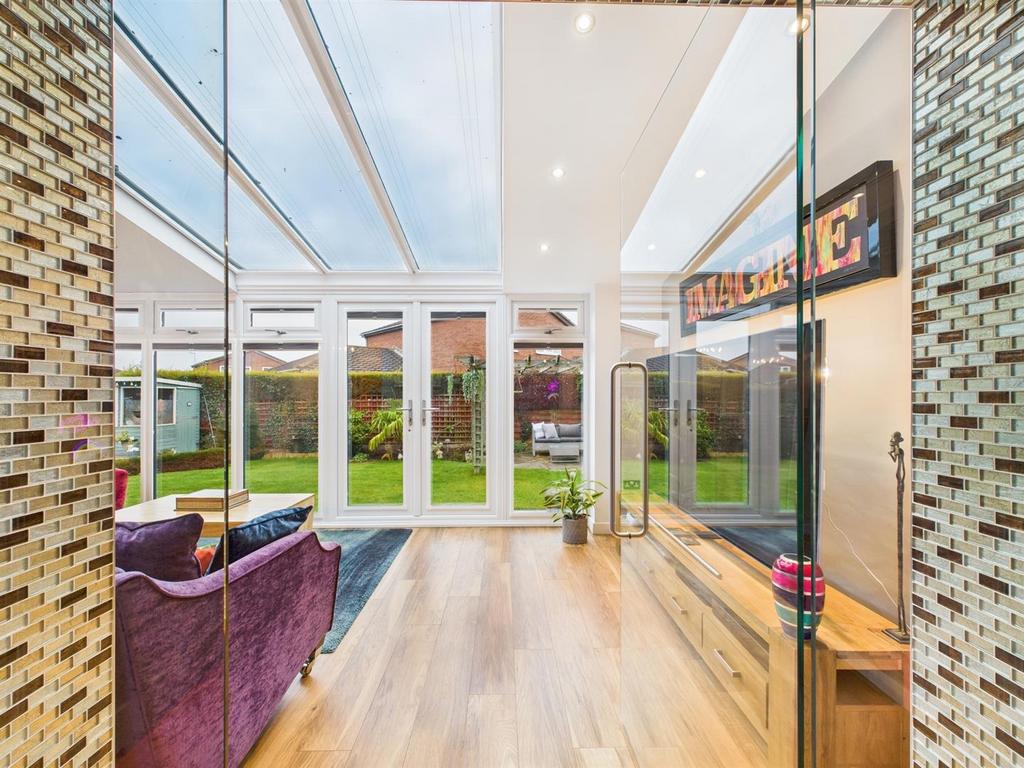 Sunroom 9.jpg
