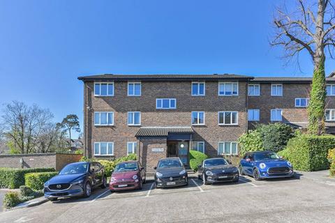 22 Kingsleigh Walk, Bromley, BR2 0YE