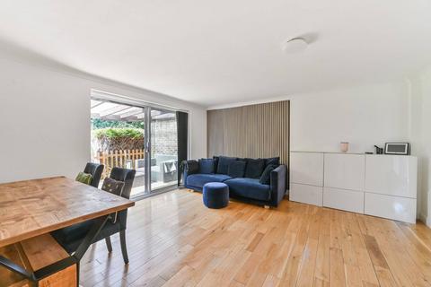 22 Kingsleigh Walk, Bromley, BR2 0YE