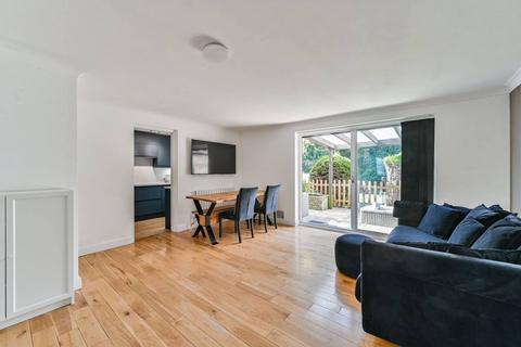 22 Kingsleigh Walk, Bromley, BR2 0YE