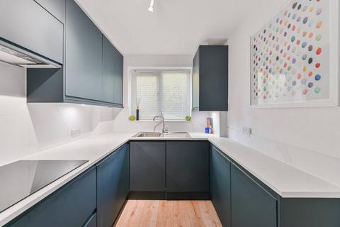 22 Kingsleigh Walk, Bromley, BR2 0YE