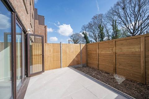 undefined, 60 Larkshall Road, London E4
