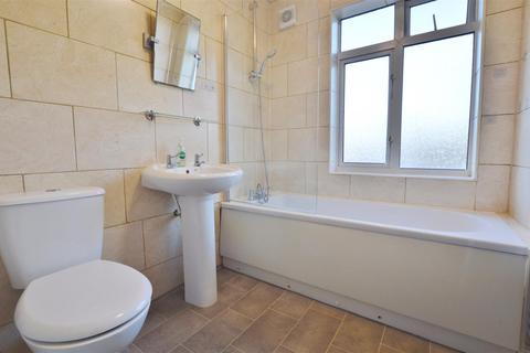 2 bedroom end of terrace house for sale, Salt Hill Way, Slough