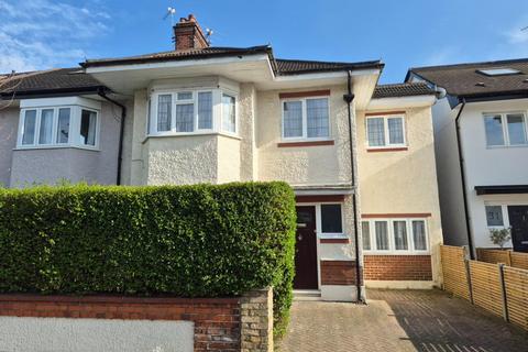 1 bedroom private hall to rent, Niagara Avenue   Ealing