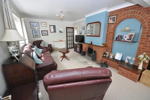 3 bedroom detached house for sale, Victoria Avenue, Kirby-le-Soken, Frinton-on-Sea, CO13