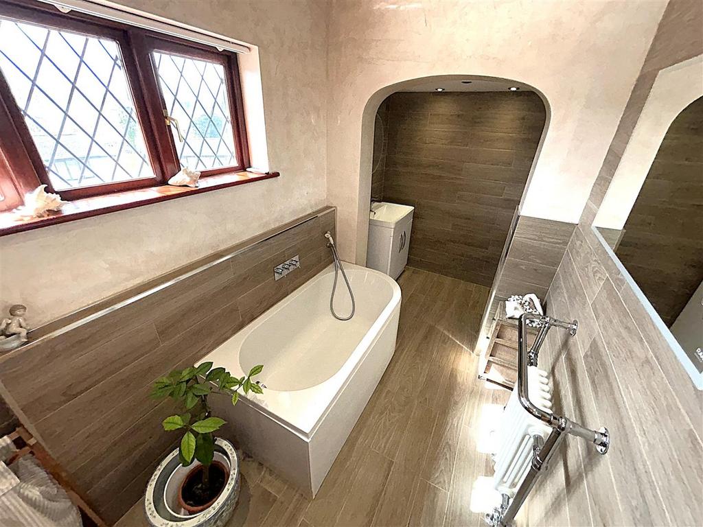 Family bathroom