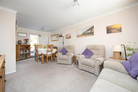 87 Ramsbury Walk, Trowbridge, BA14 0UX