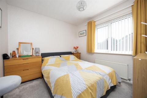 87 Ramsbury Walk, Trowbridge, BA14 0UX