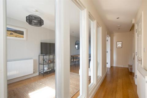 4 bedroom end of terrace house for sale, Westbourne Mews, Trowbridge