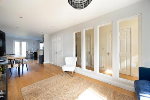 4 bedroom end of terrace house for sale, Westbourne Mews, Trowbridge