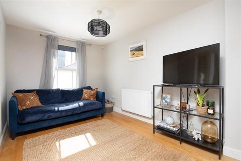 4 bedroom end of terrace house for sale, Westbourne Mews, Trowbridge