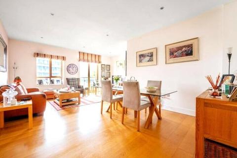 3 bedroom flat for sale, Trinity Gate, Guildford GU1