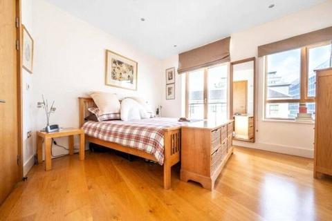 3 bedroom flat for sale, Trinity Gate, Guildford GU1