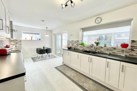 2 bedroom bungalow for sale, Colemere Gardens, Christchurch BH23
