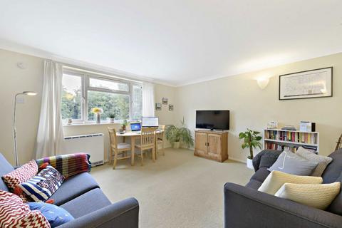 2 bedroom maisonette to rent, Emmanuel Road, London SW12