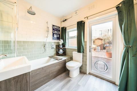 28a Inglemere Road, Mitcham, CR4 2BT