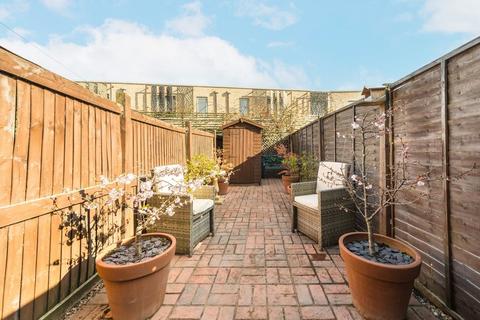 28a Inglemere Road, Mitcham, CR4 2BT
