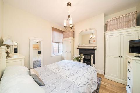 28a Inglemere Road, Mitcham, CR4 2BT