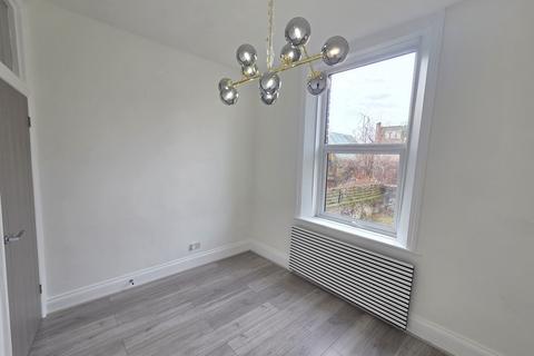 1 bedroom flat to rent, Peckham Hill Street, London, SE15 6BN