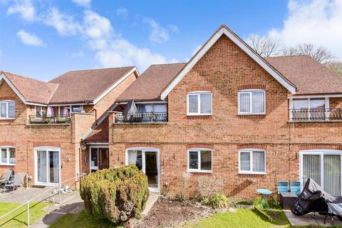 2 bedroom ground floor flat for sale, Lordsgrove Close, Tadworth, Surrey