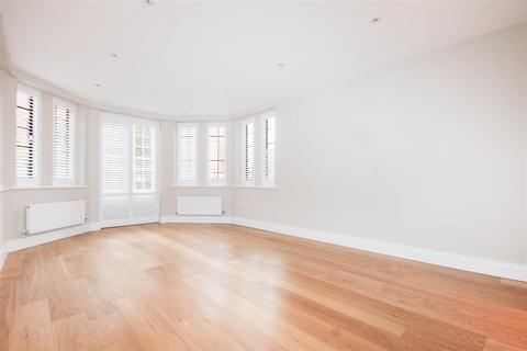 2 bedroom apartment to rent, The Galleries, Brentwood