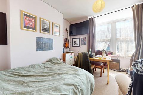 8b Anerley Road, Westcliff-on-sea, SS0 7HH