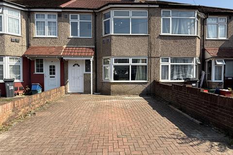 undefined, Manor Avenue, HOUNSLOW, Greater London, TW4