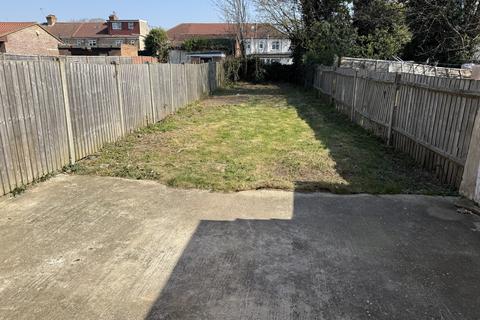 undefined, Manor Avenue, HOUNSLOW, Greater London, TW4