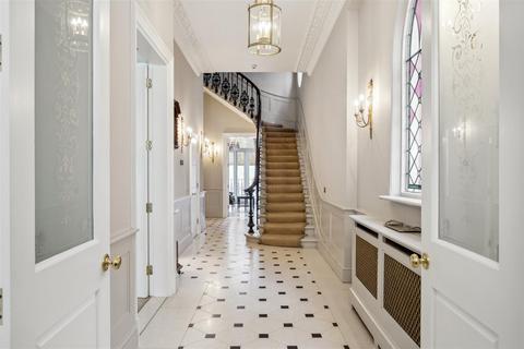 undefined, Earl's Court Square, Earls Court, SW5