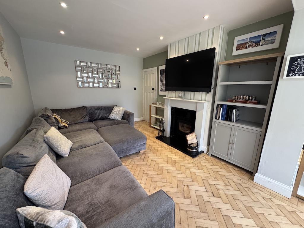 12 - Family Room..jpg