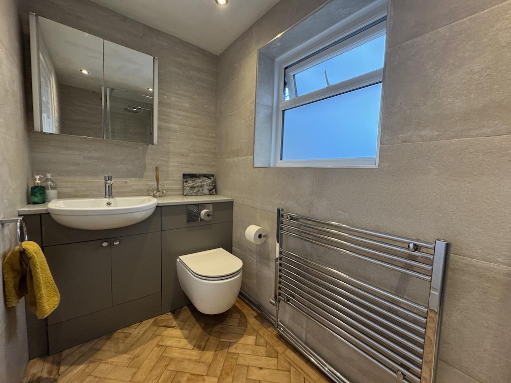18 - Downstairs Shower Room.jpg