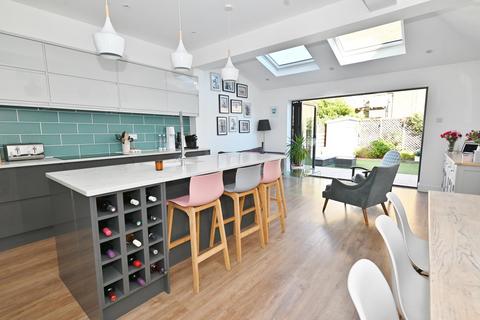 40 Upper Grotto Road, Twickenham, TW1 4NF