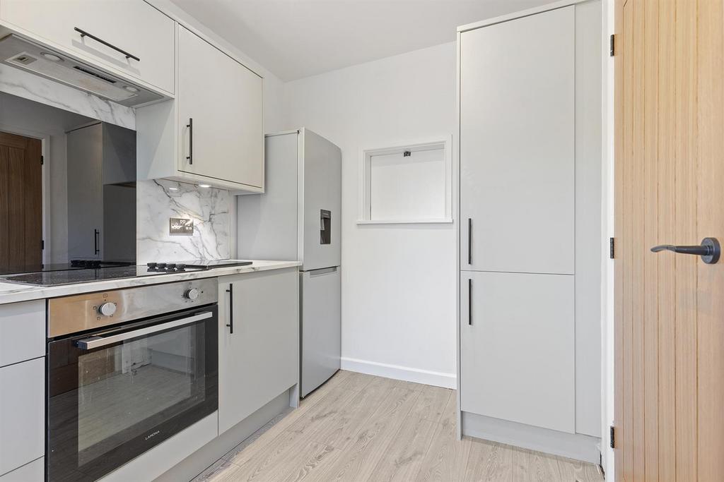 19 Oakburn Court, Broomhall Road 06 297.png
