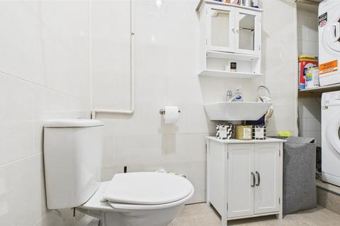 70 Tillotson Road, London, N9 9AG