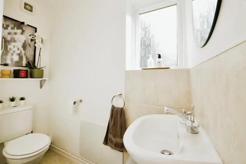 3 bedroom end of terrace house for sale, Enfield Road, Enfield EN2