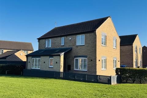 11 Battle Close, Newton, Nottingham, NG13 8ZW