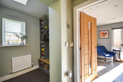 11 Battle Close, Newton, Nottingham, NG13 8ZW