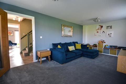 11 Battle Close, Newton, Nottingham, NG13 8ZW