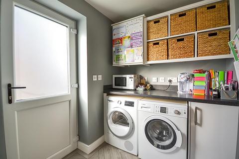 11 Battle Close, Newton, Nottingham, NG13 8ZW