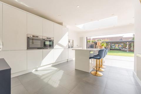 42 Dovedale Avenue, Shirley, Solihull, B90 2AP