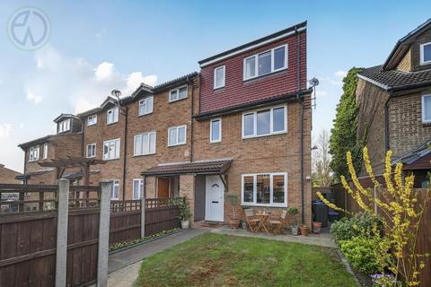 109 Brangwyn Crescent, London, SW19 2UA