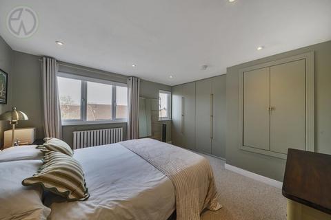 109 Brangwyn Crescent, London, SW19 2UA