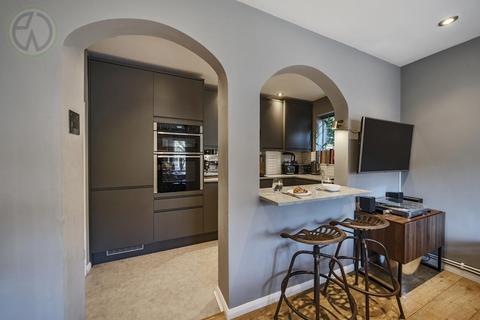 109 Brangwyn Crescent, London, SW19 2UA