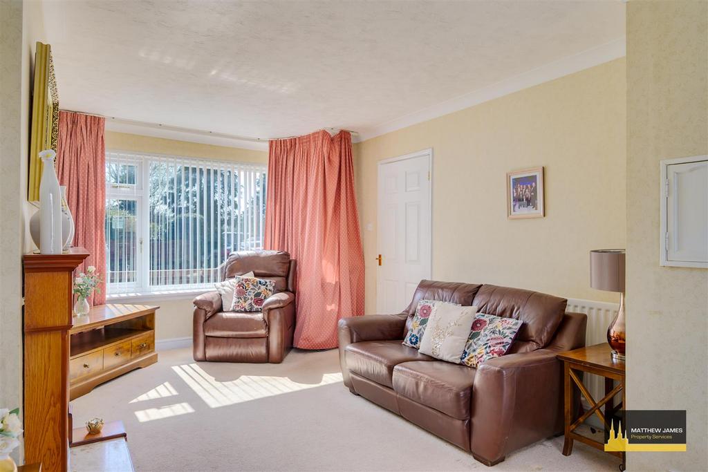 Lounge / Dining Room