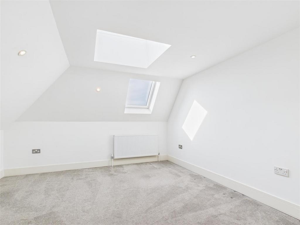 CAM04360 G0-PR0054-STILL034.jpg