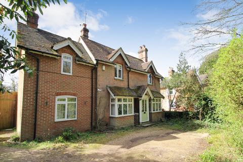 undefined, Brighton Road, Mannings Heath, Horsham, West Sussex. RH13 6HY